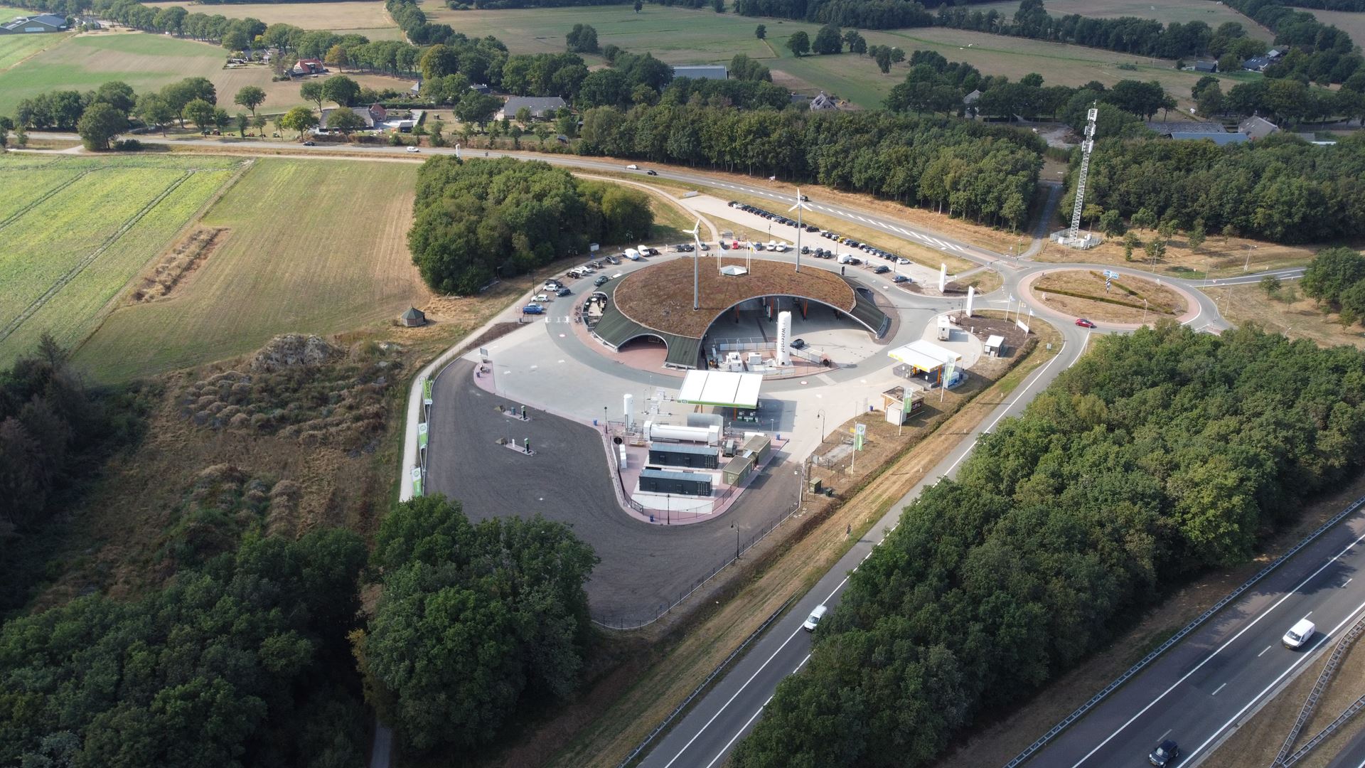 Multifuel tankstation Green Planet in Pesse van bovenaf